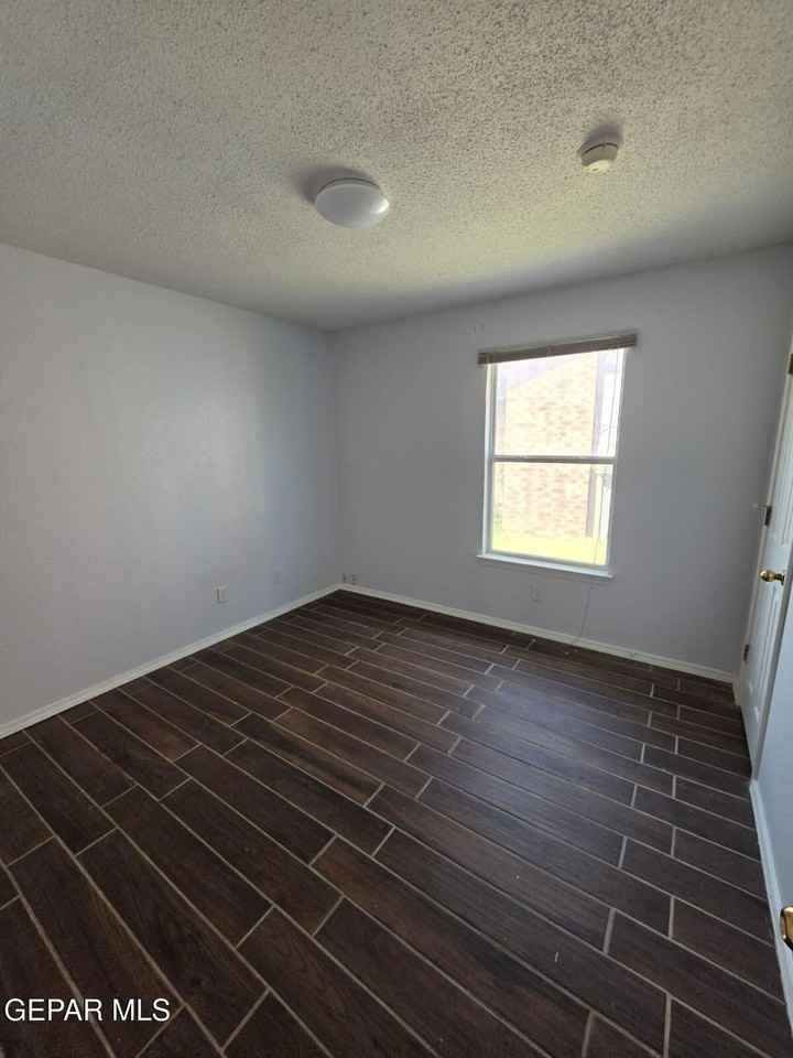 5640 Rick Husband Dr - Photo 6 of 8