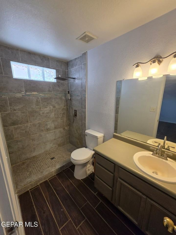 5640 Rick Husband Dr - Photo 7 of 8