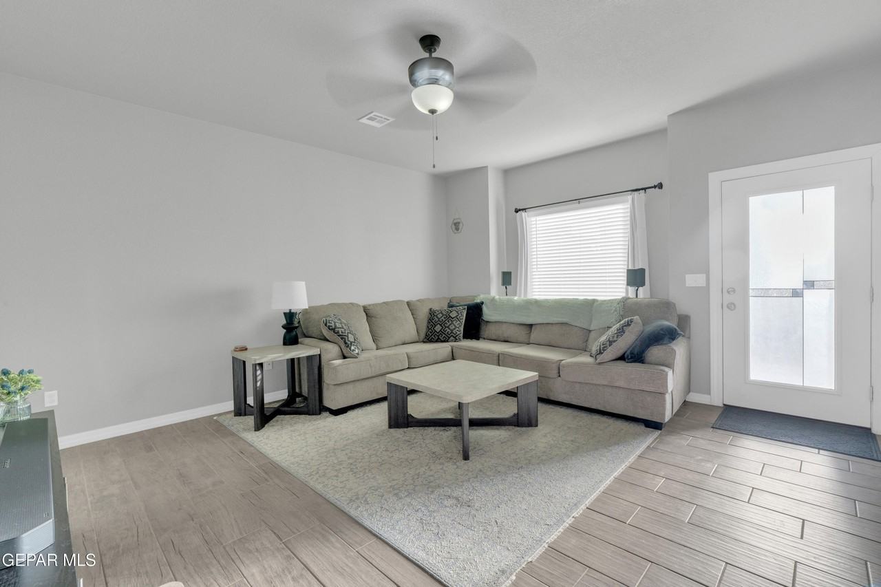11352 Hidalgo Dr - Photo 6 of 43