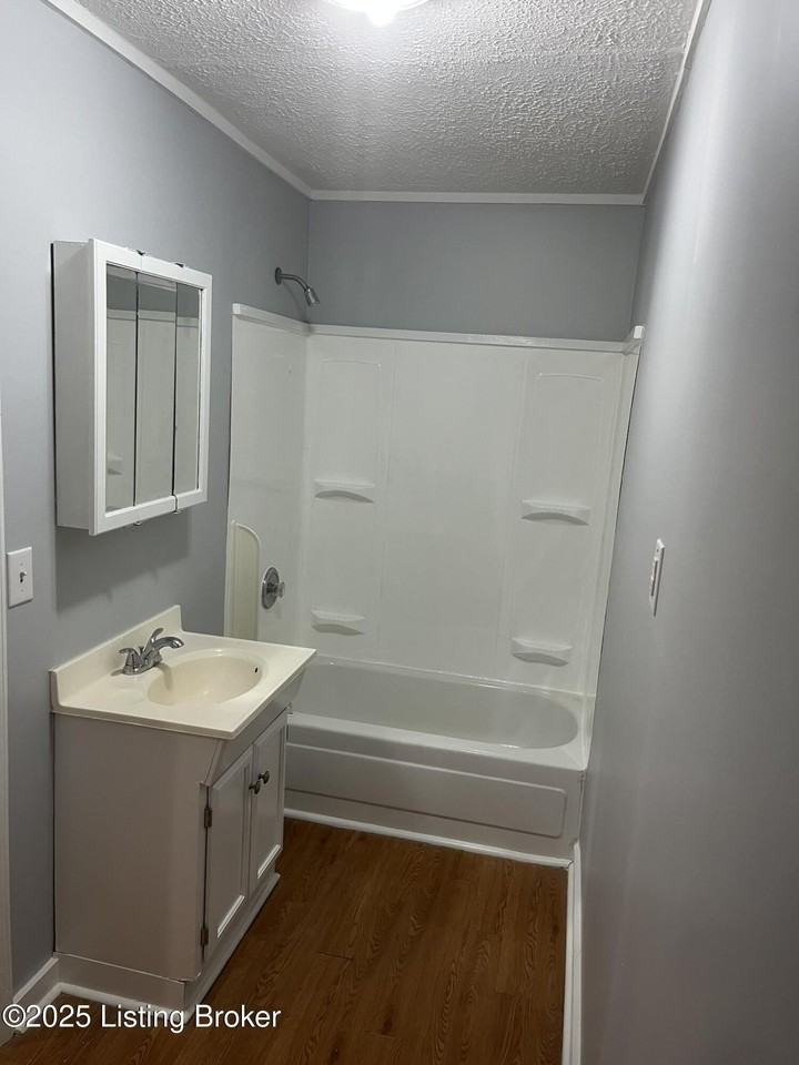 2049 Alta Ave #3 - Photo 5 of 7