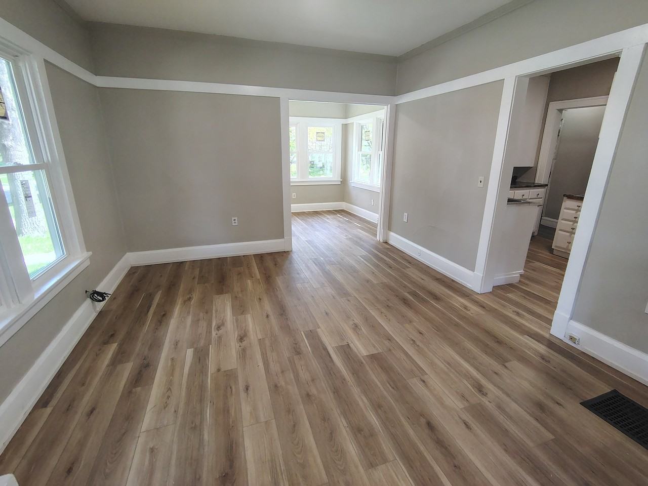 2222 Andrews St #1 - Photo 5 of 18