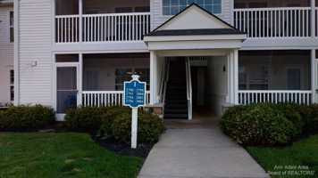featured image of 2802 S Knightsbridge Cir
