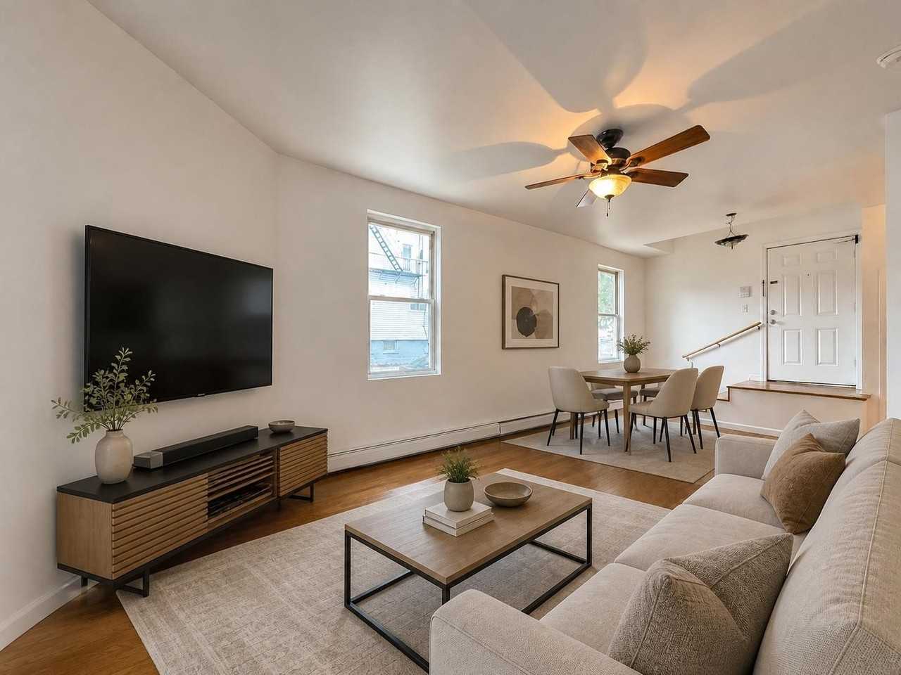 41 E 17th St #1