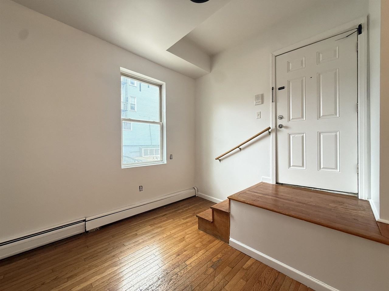 41 E 17th St #1 - Photo 3 of 12