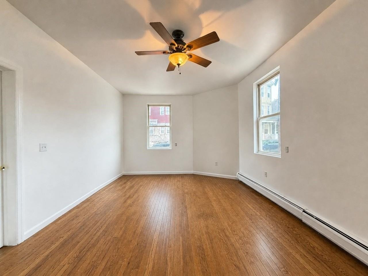 41 E 17th St #1 - Photo 5 of 12