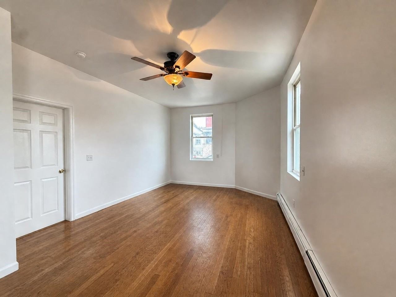 41 E 17th St #1 - Photo 6 of 12