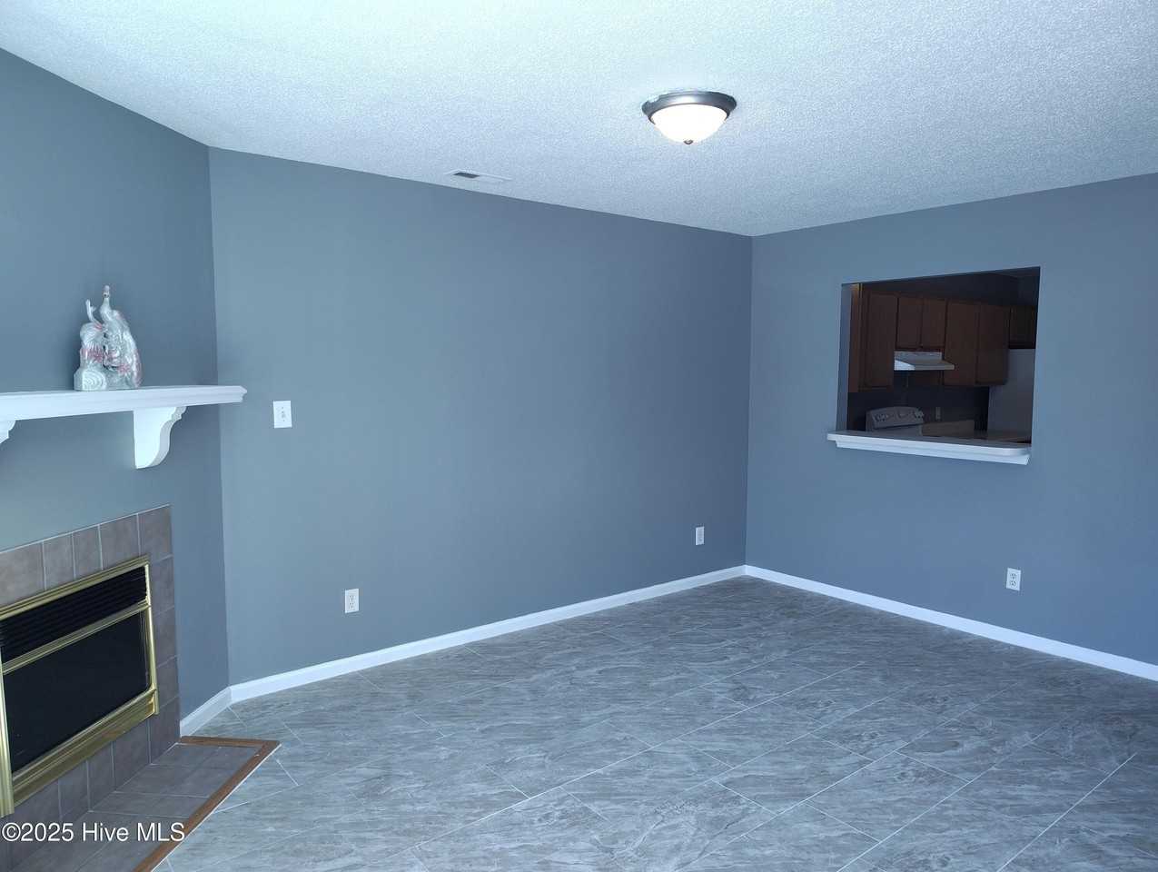 995 W Pueblo Dr - Photo 2 of 15