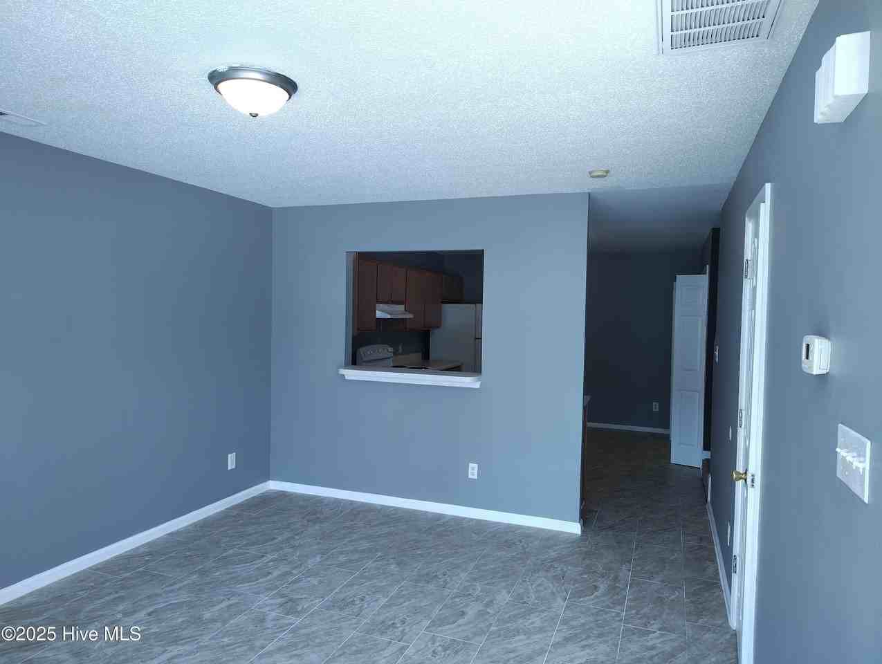 995 W Pueblo Dr - Photo 3 of 15