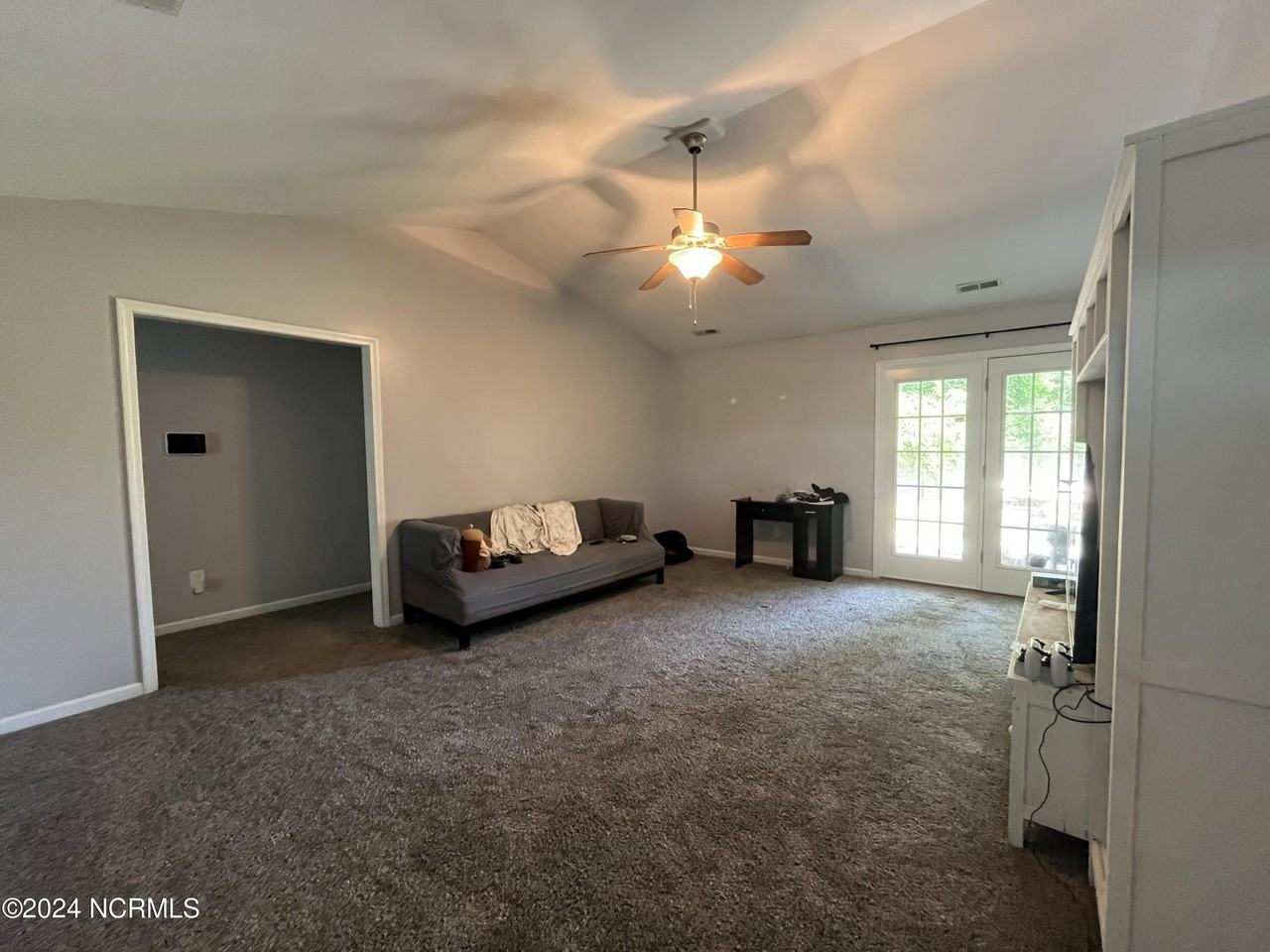 306 Redemption Ct - Photo 3 of 27
