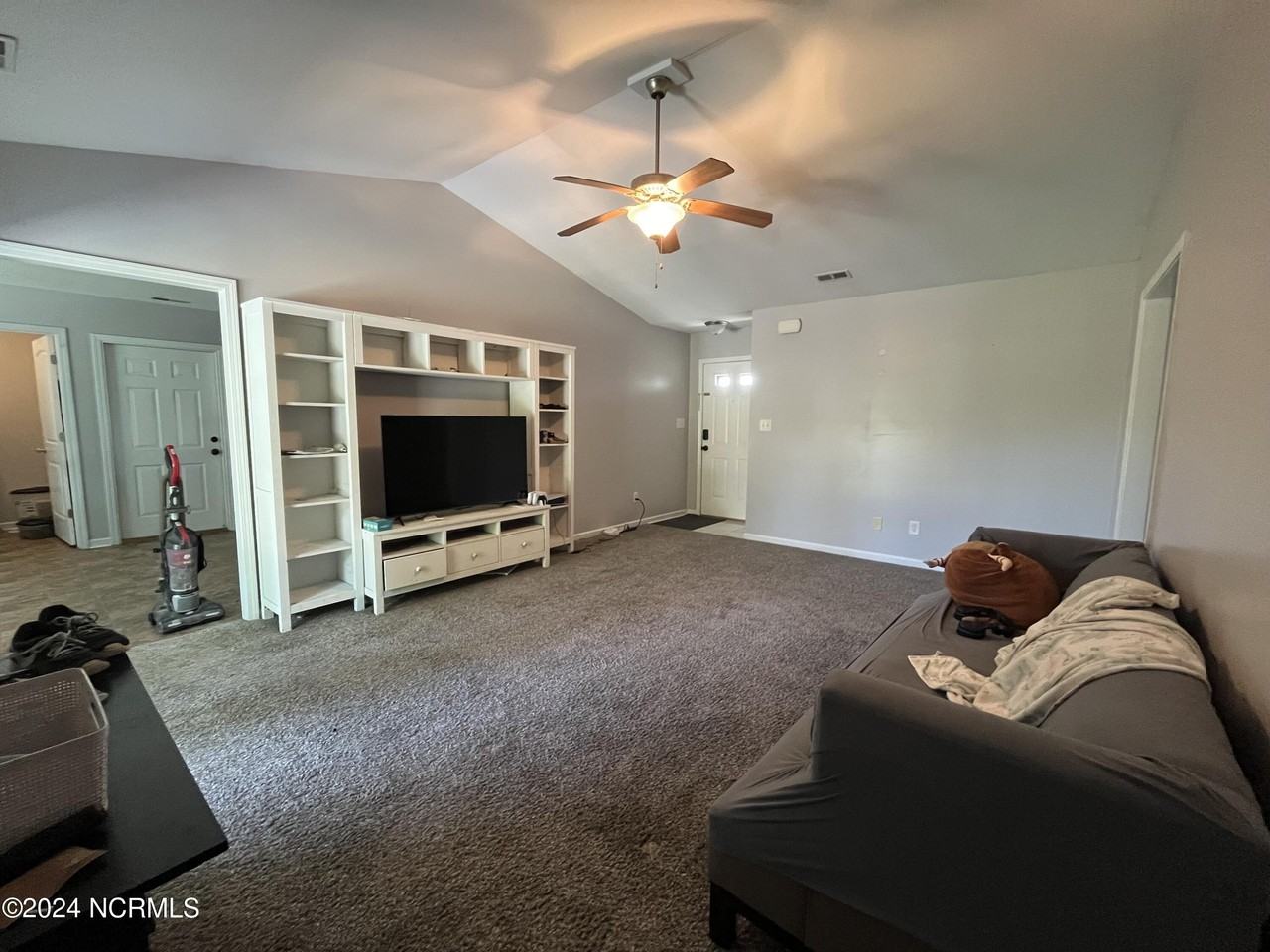 306 Redemption Ct - Photo 5 of 27