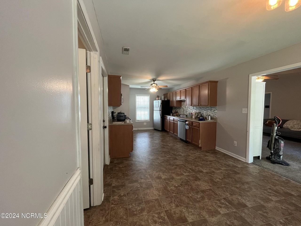 306 Redemption Ct - Photo 7 of 27