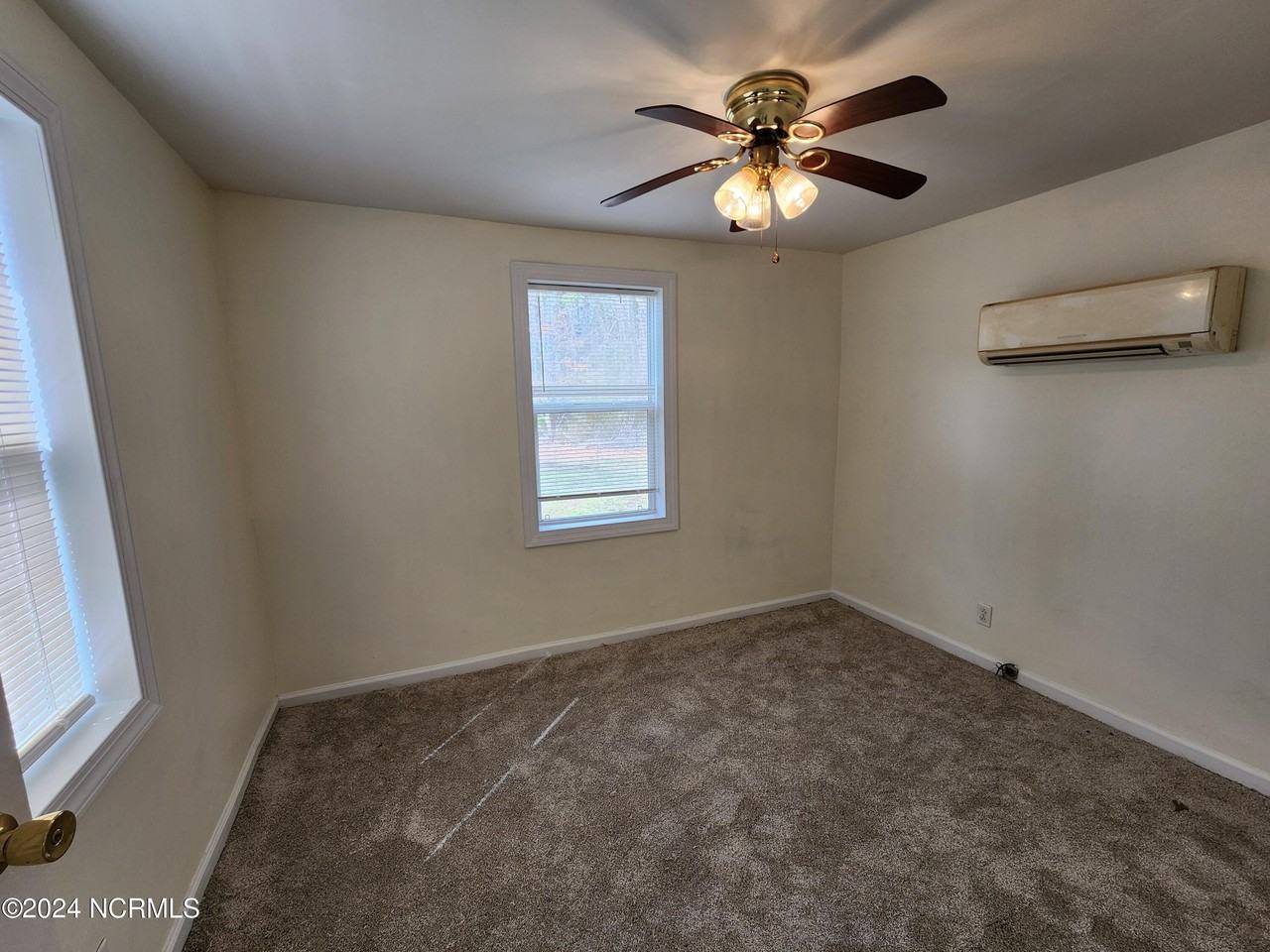 221 Lakewood Dr #B - Photo 4 of 9