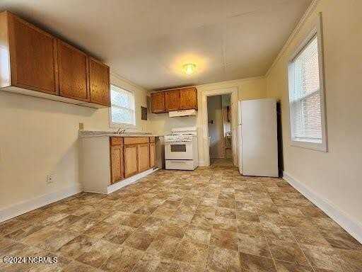 221 Lakewood Dr #B - Photo 5 of 9