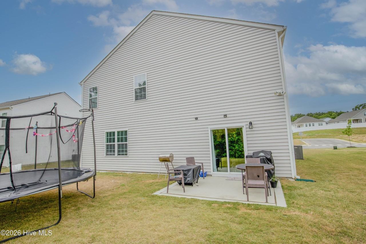 1179 Misty Creek Dr - Photo 4 of 50