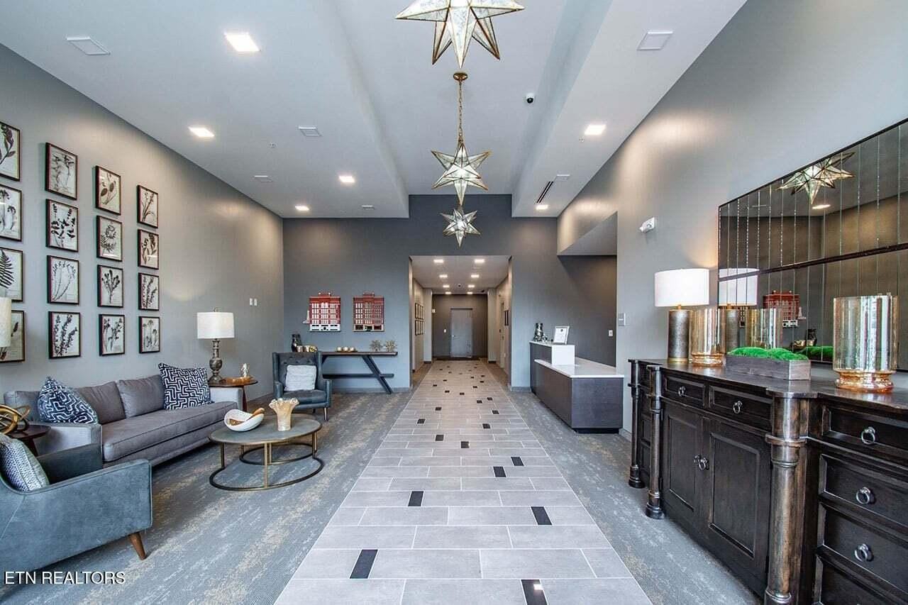 333 W Depot Ave #415 - Photo 4 of 30