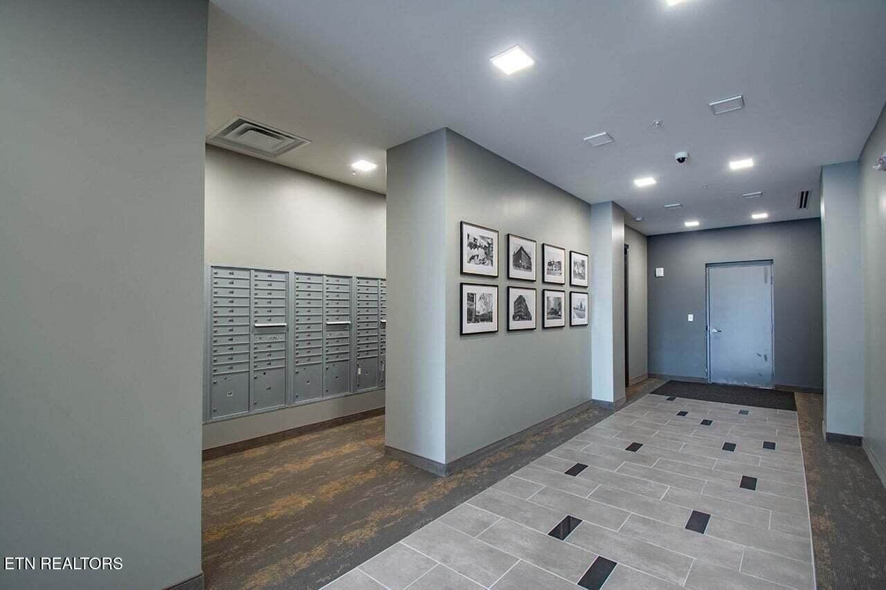 333 W Depot Ave #415 - Photo 5 of 30