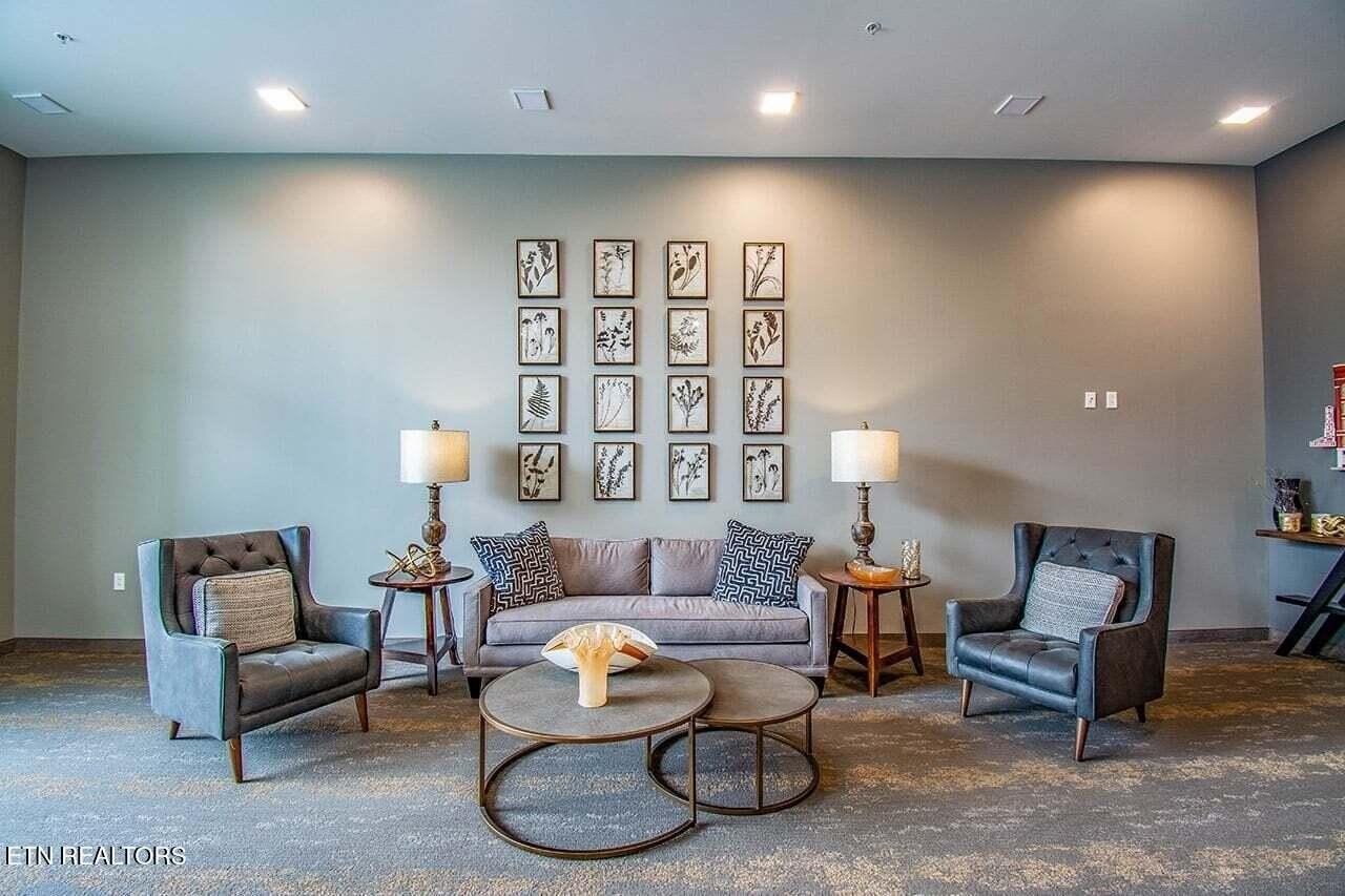 333 W Depot Ave #415 - Photo 6 of 30