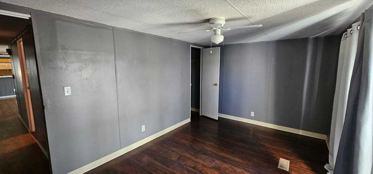 930 W Hale St - Photo 4 of 10