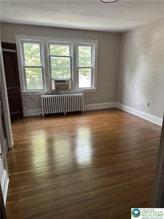 2242 Ferry St - Photo 5 of 10