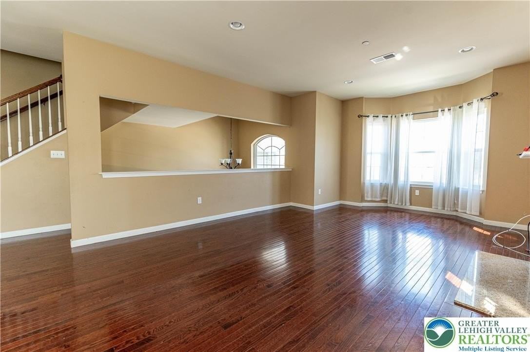 2406 Gentle Hollow Dr - Photo 4 of 39