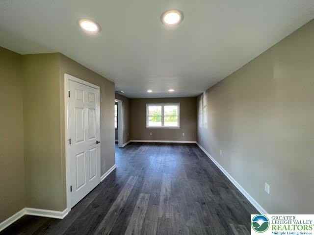 310 E Fairmount St - Photo 4 of 7