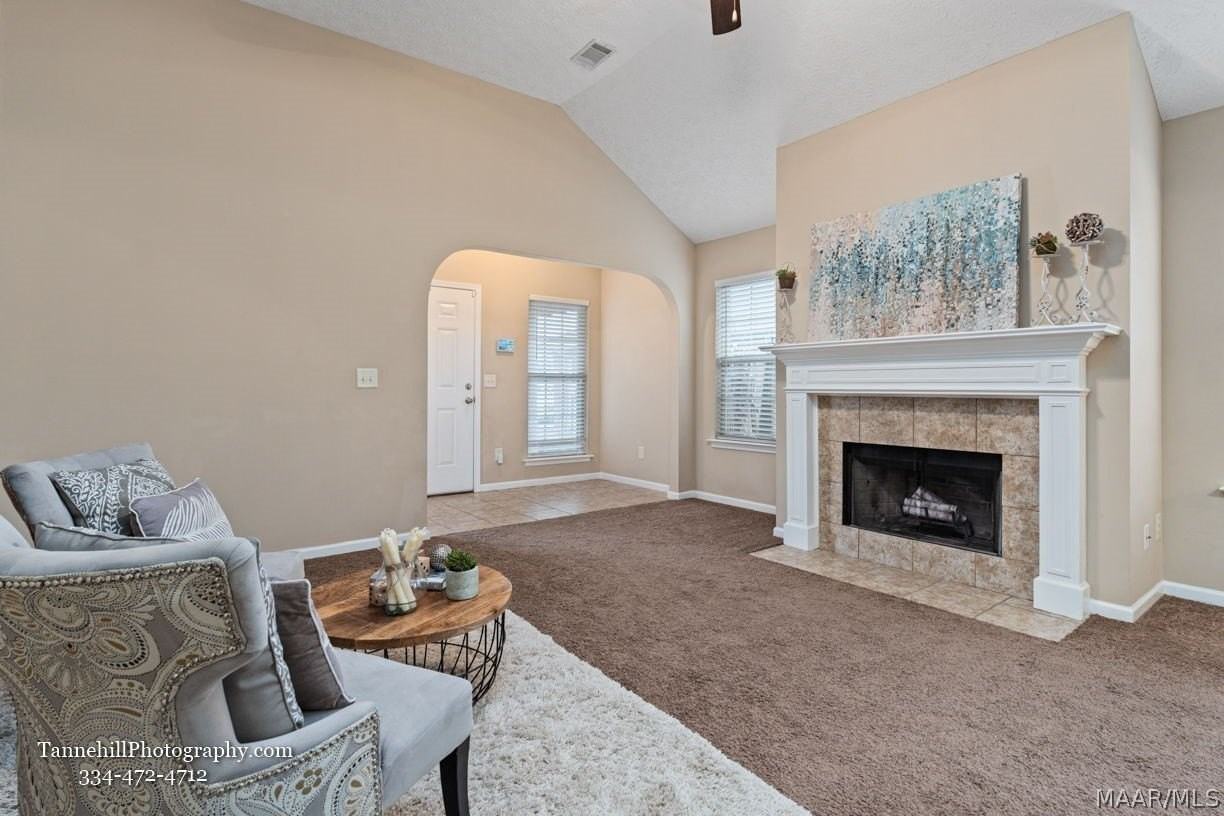 1641 Buena Vista Blvd - Photo 2 of 38