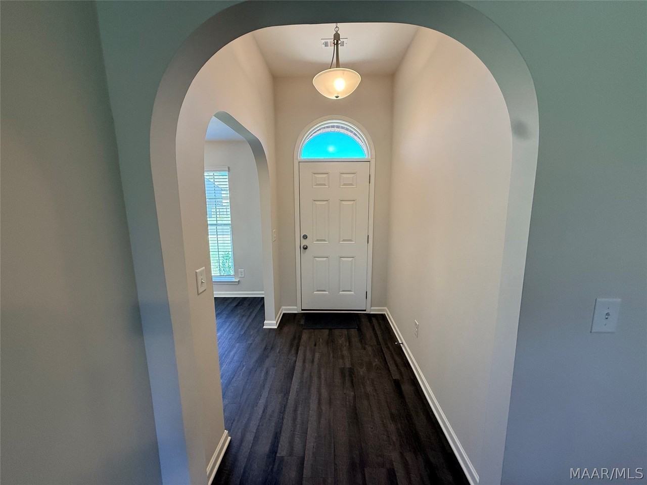 6108 Ridgeside Blvd - Photo 4 of 34