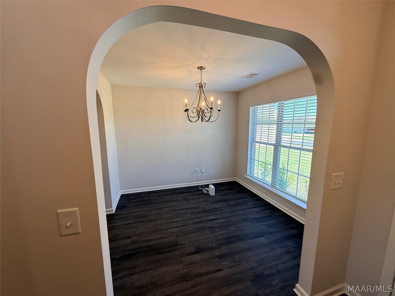 6108 Ridgeside Blvd - Photo 6 of 34