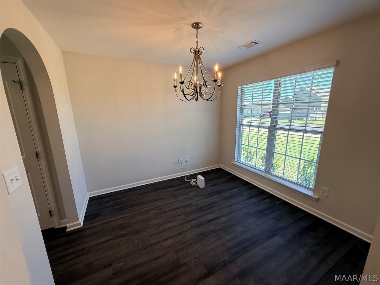 6108 Ridgeside Blvd - Photo 7 of 34