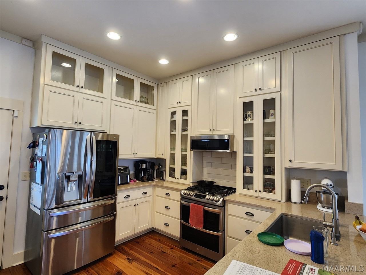 23 Bungalow Ct - Photo 4 of 24