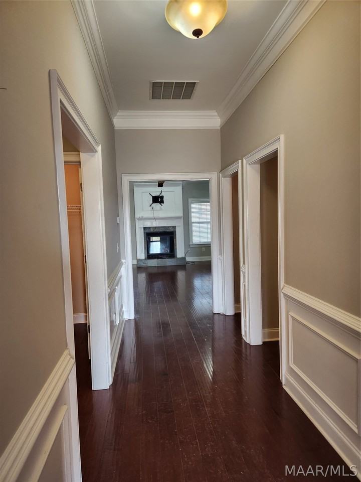 1782 Benson St - Photo 4 of 50