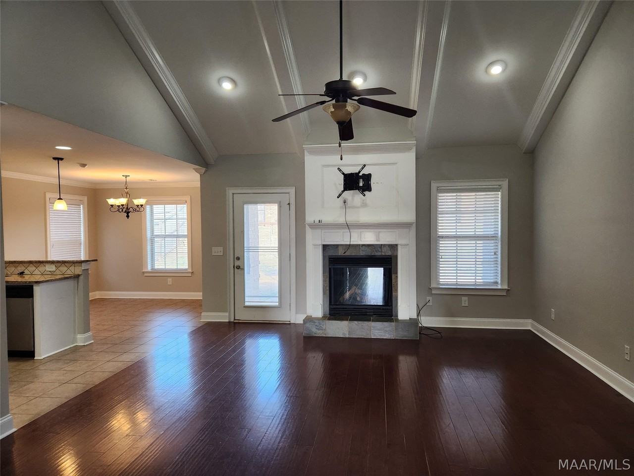 1782 Benson St - Photo 5 of 50