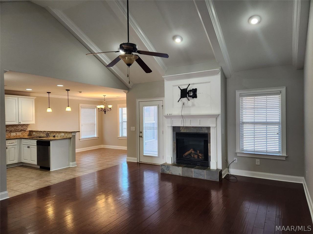 1782 Benson St - Photo 6 of 50