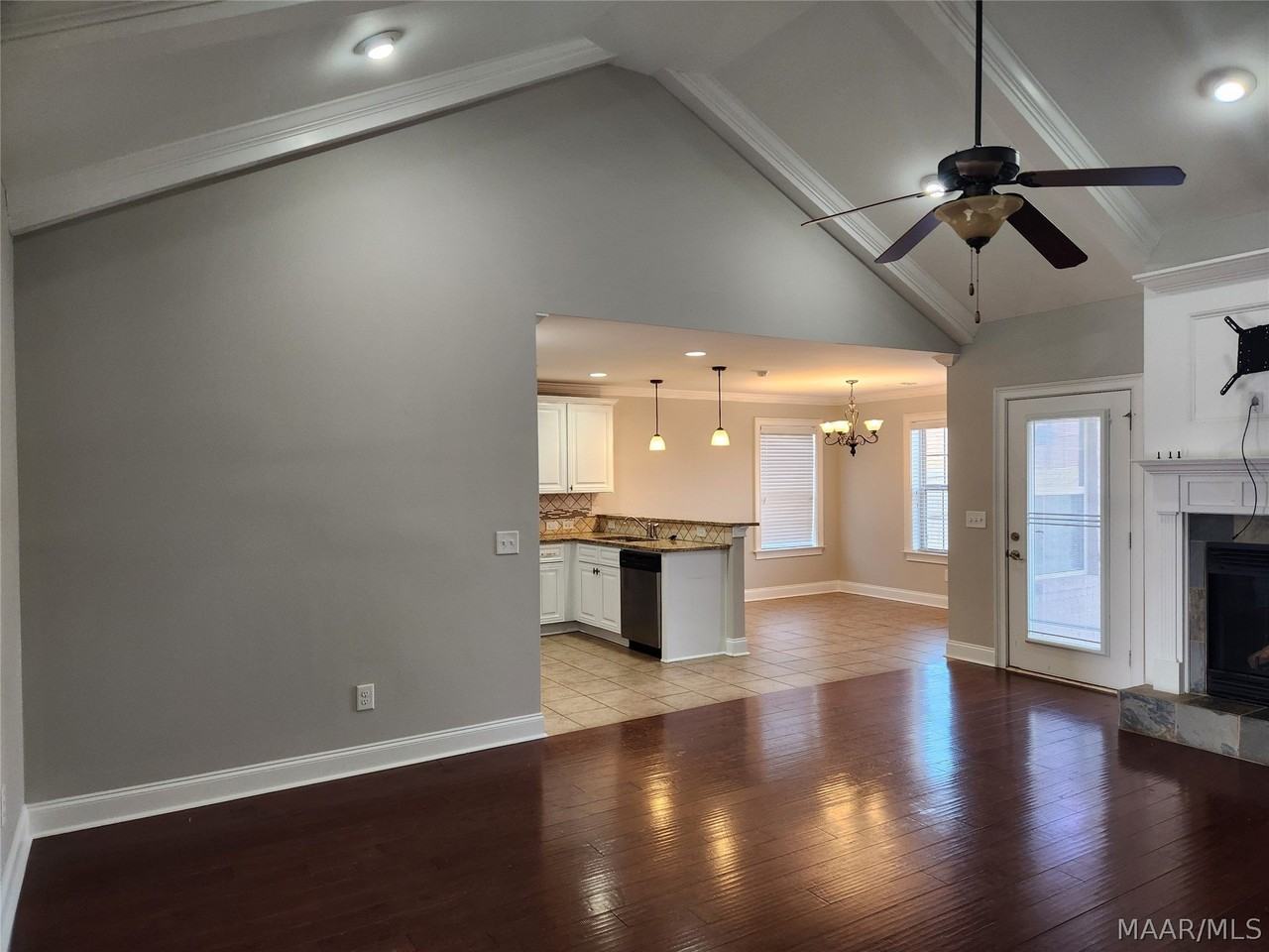 1782 Benson St - Photo 7 of 50