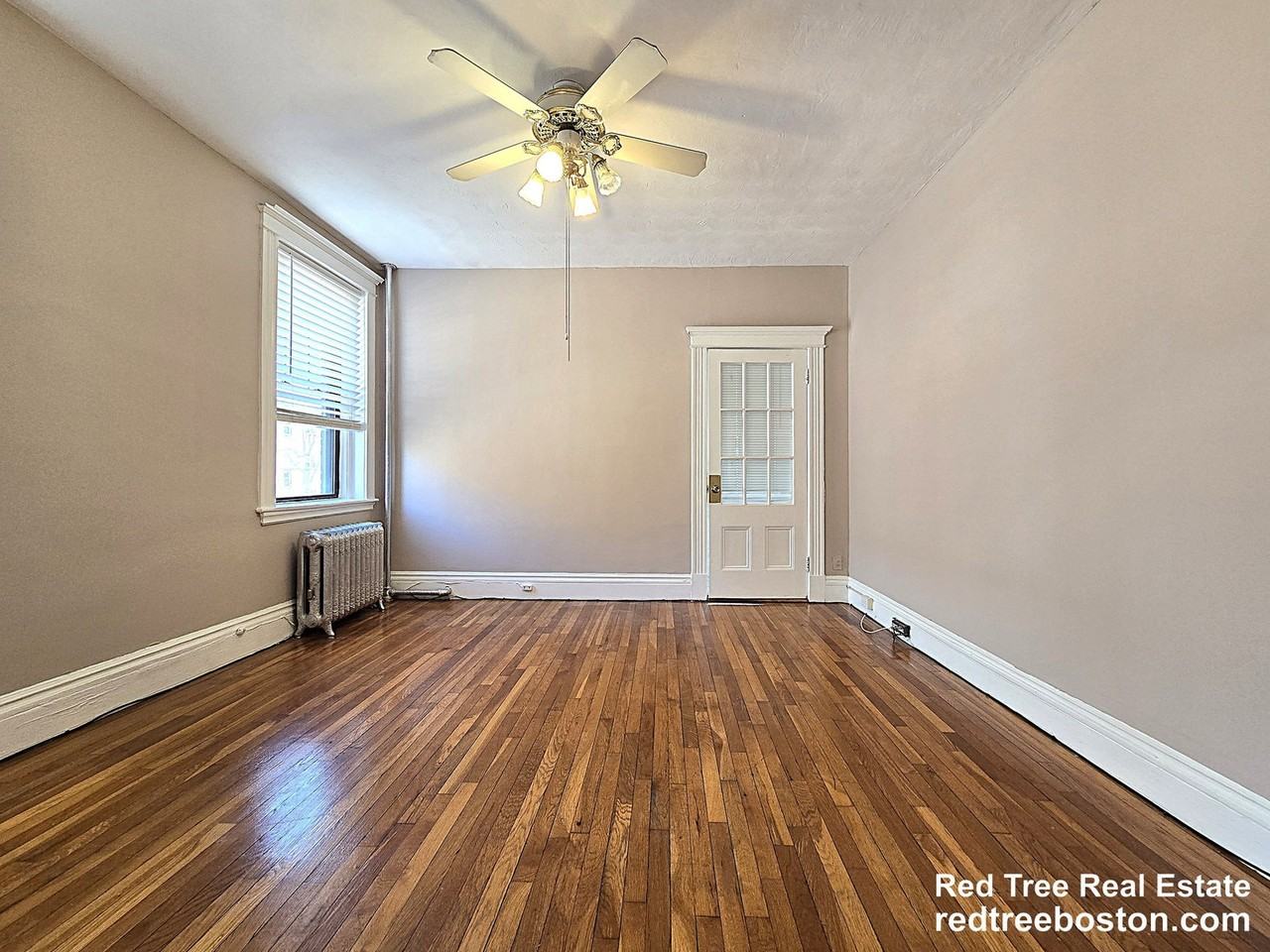 25 Alton Pl #6 - Photo 2 of 6