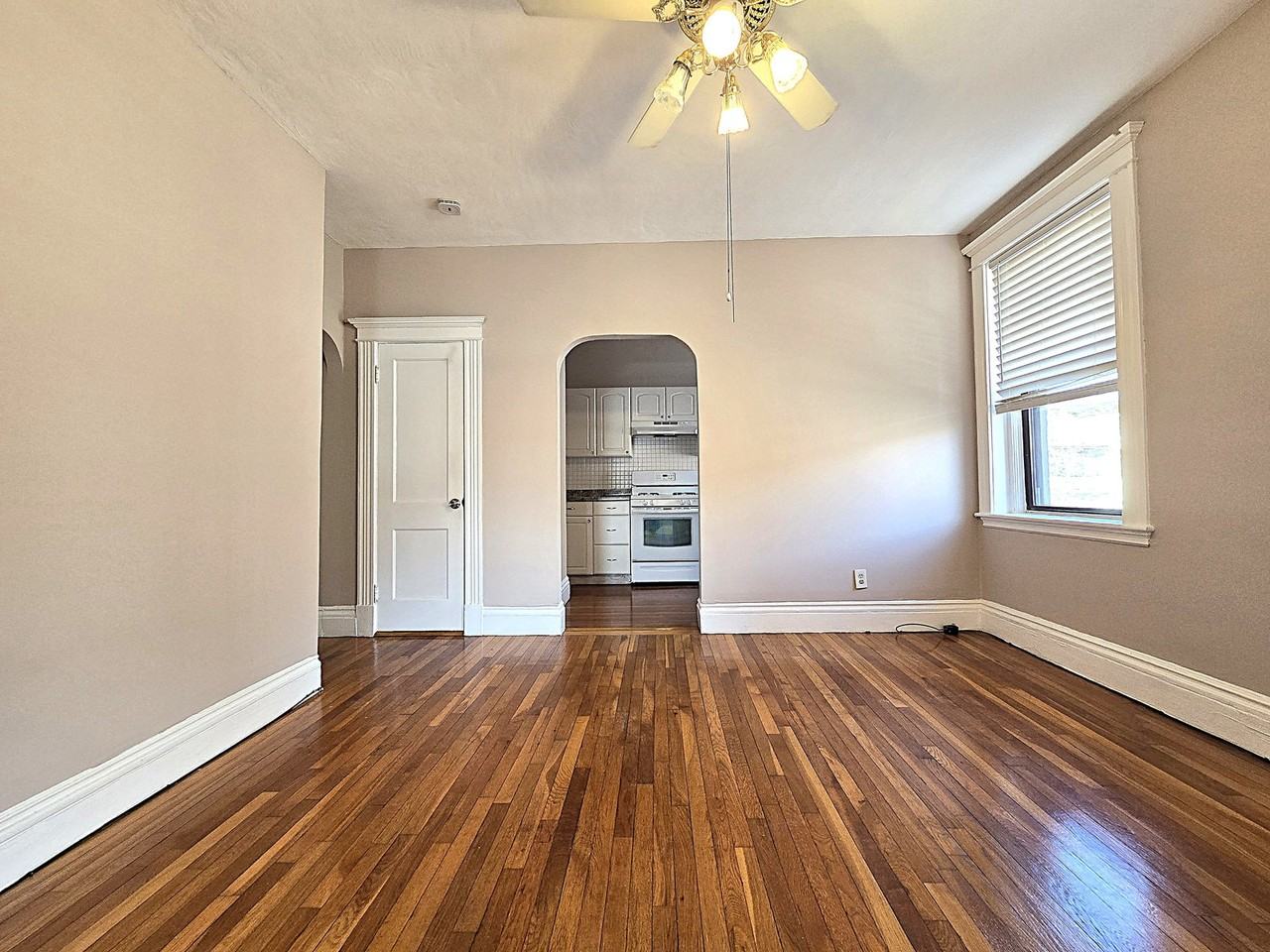 25 Alton Pl #6 - Photo 3 of 6