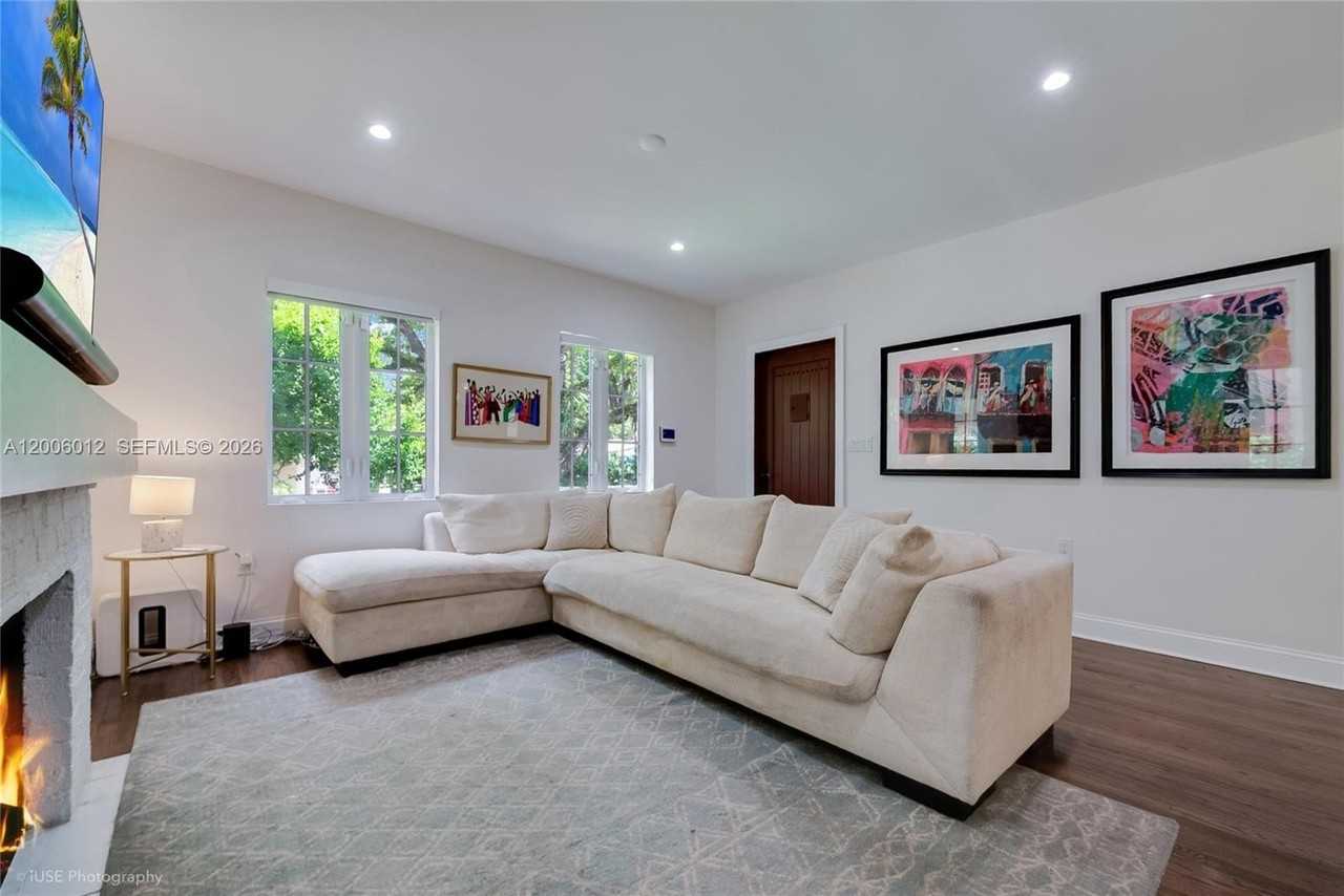 720 Minorca Ave - Photo 4 of 16