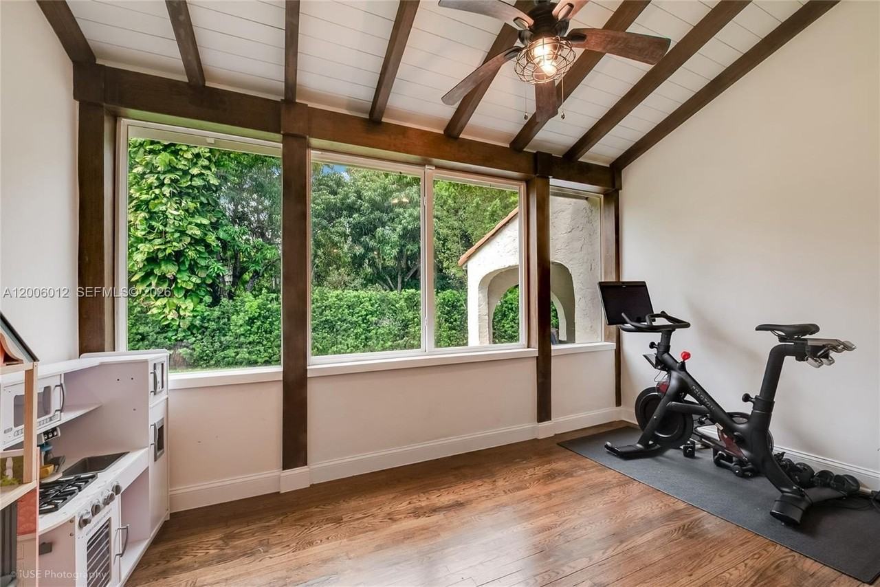 720 Minorca Ave - Photo 5 of 16