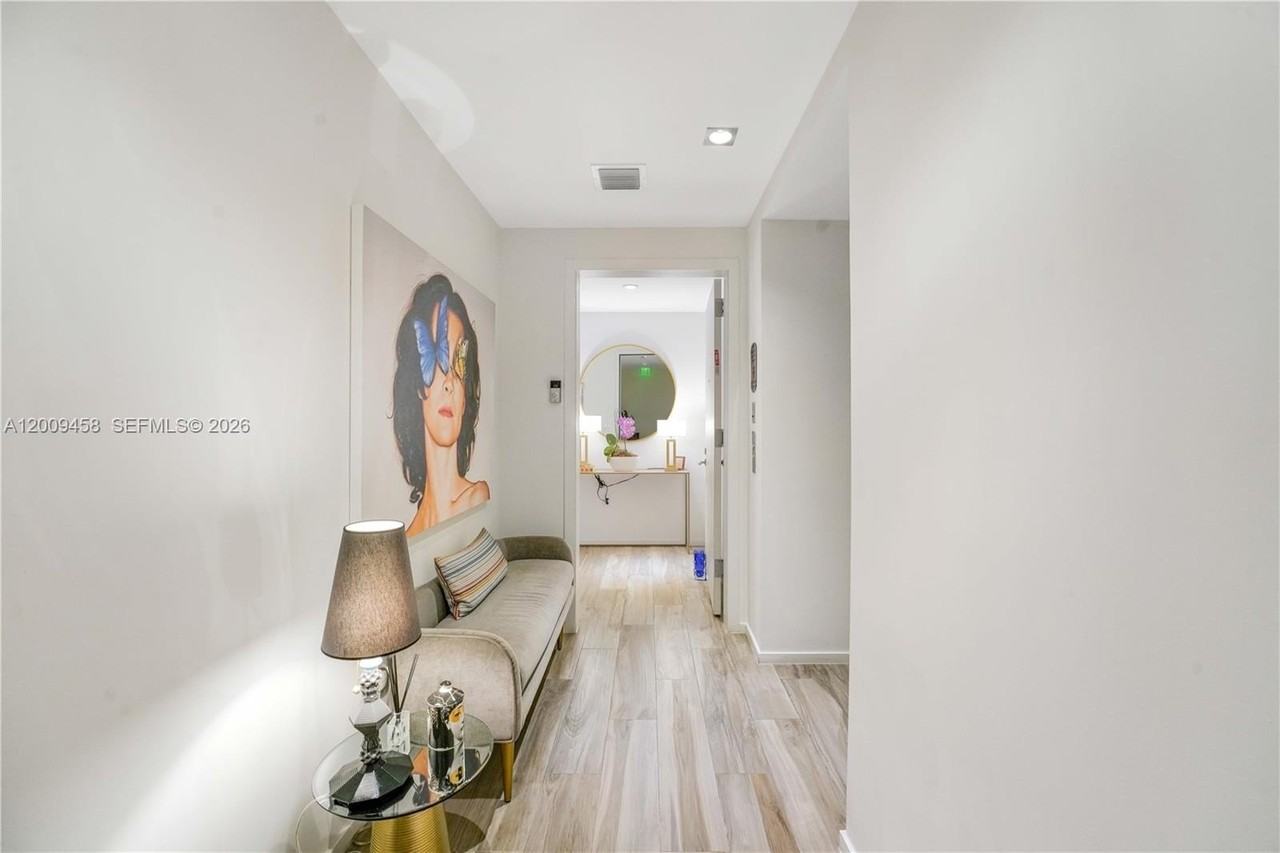 801 S Miami Ave #3109 - Photo 3 of 50