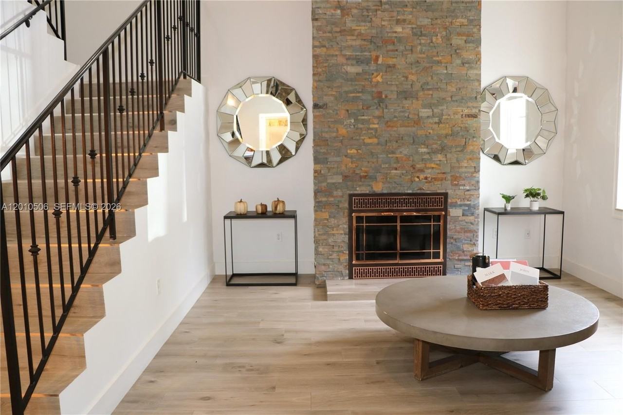 7961 Sw 110th Ter - Photo 6 of 50