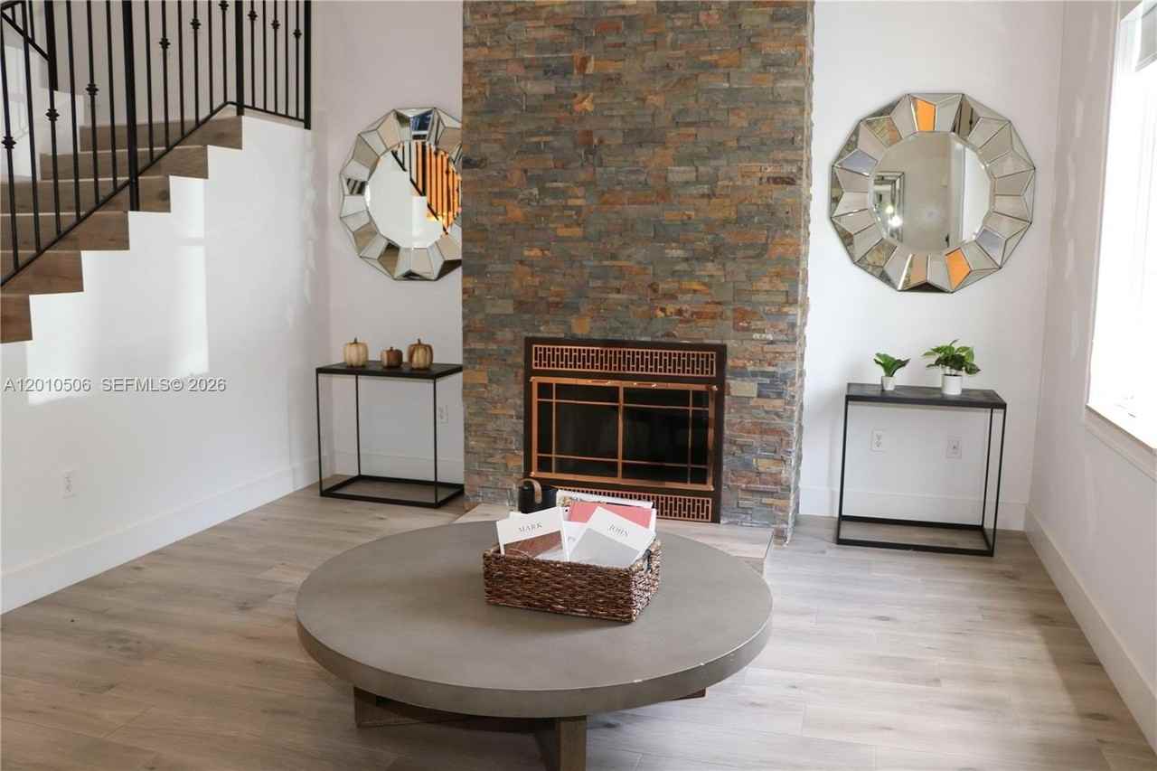 7961 Sw 110th Ter - Photo 7 of 50