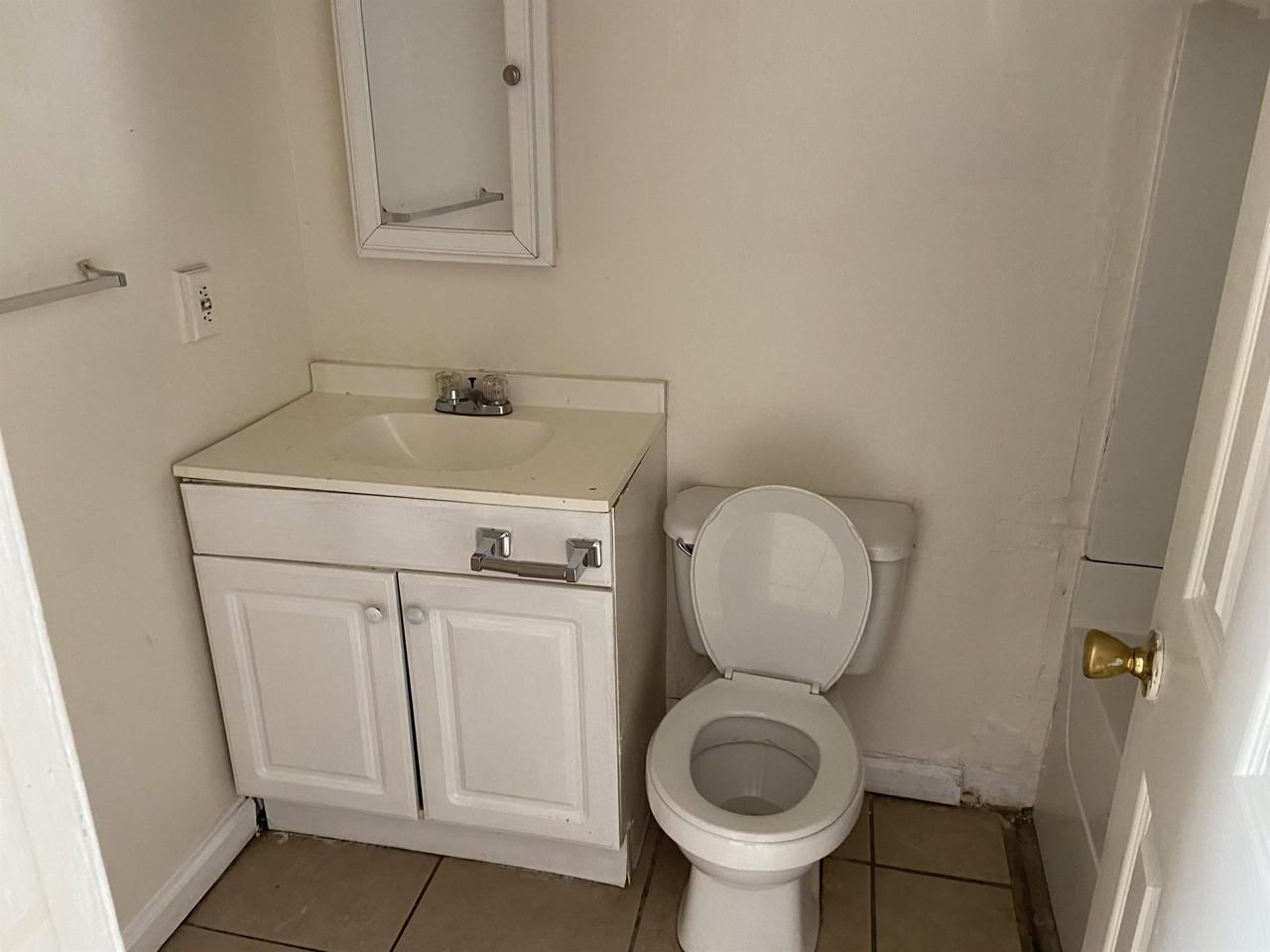 615 Vallotton Dr #A3 - Photo 4 of 4