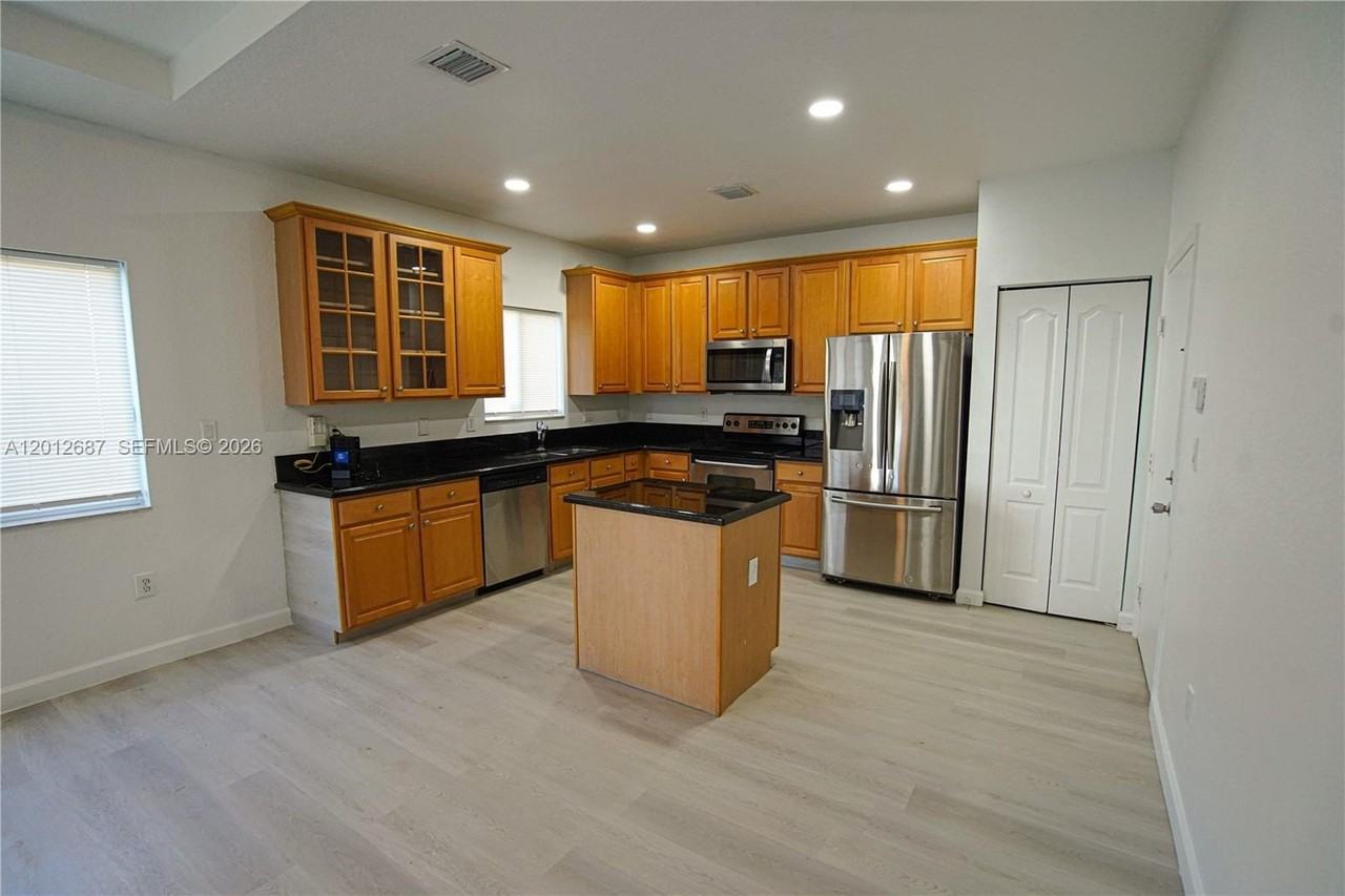 1751 Sw 154th Path - Photo 6 of 41
