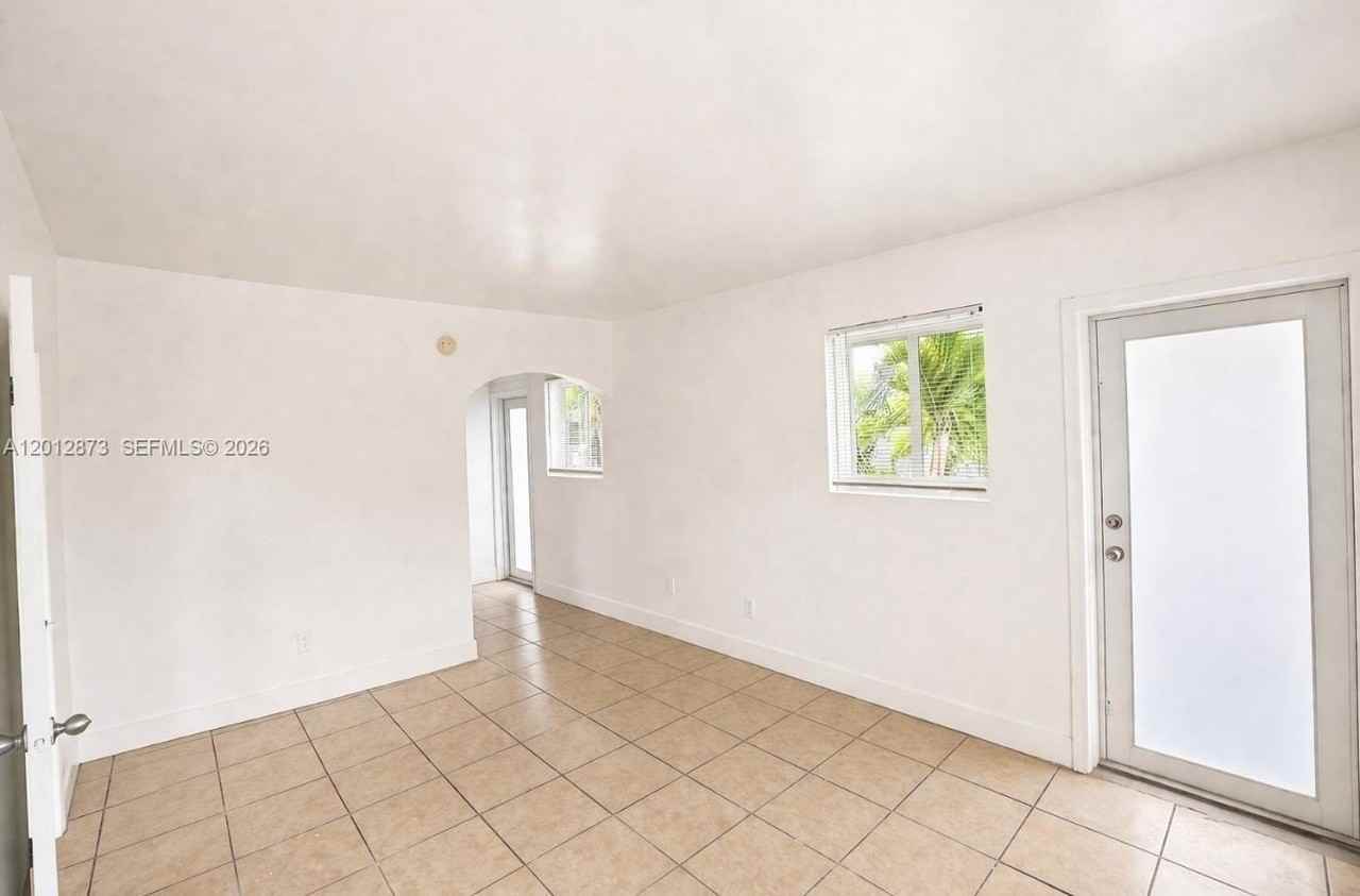 5305 Biscayne Blvd #209 - Photo 6 of 8