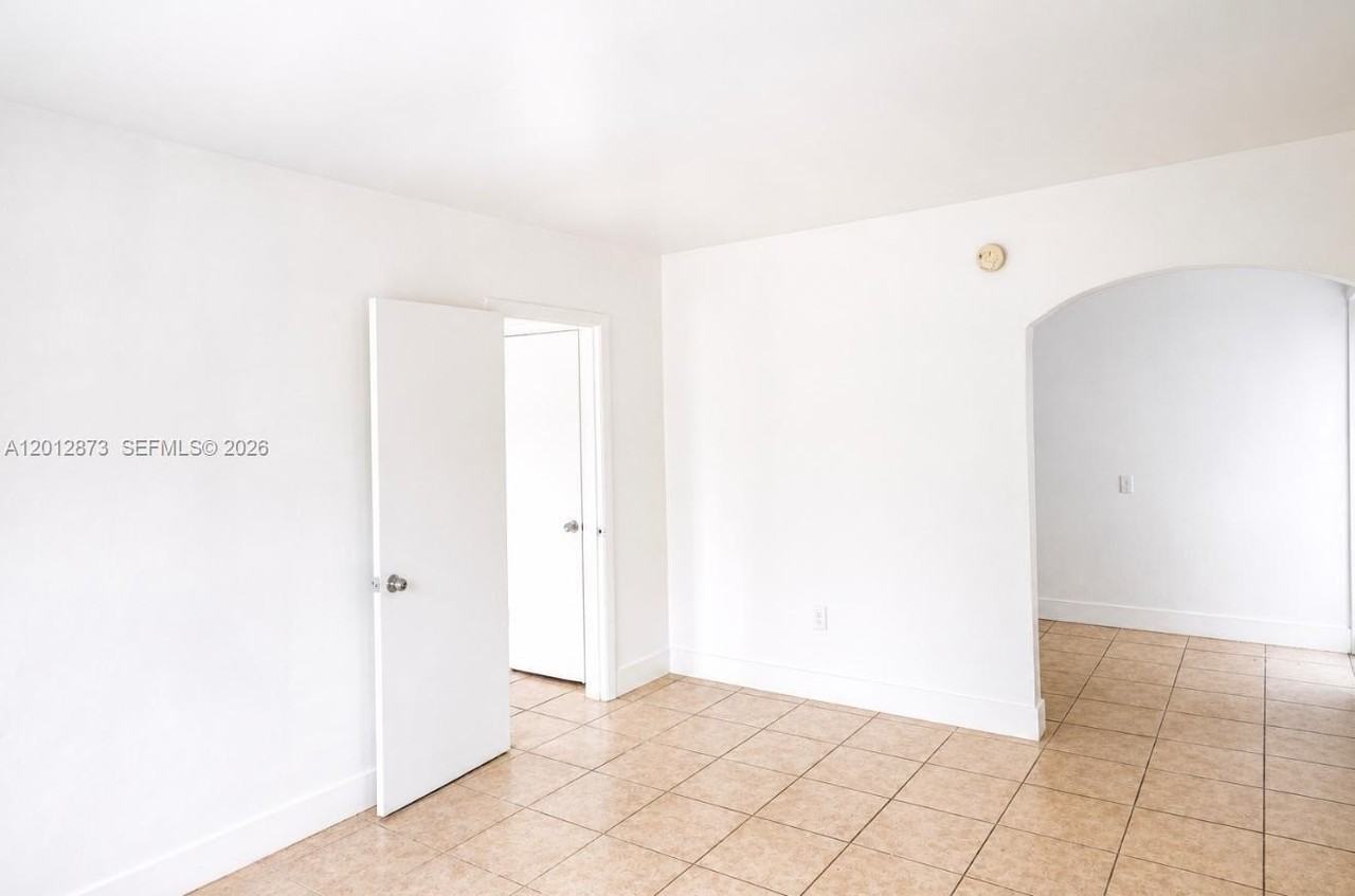 5305 Biscayne Blvd #209 - Photo 7 of 8