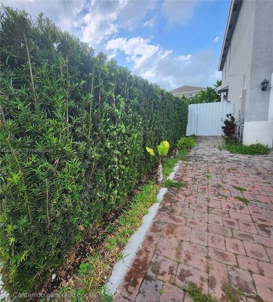 13245 Sw 271st Ter #1