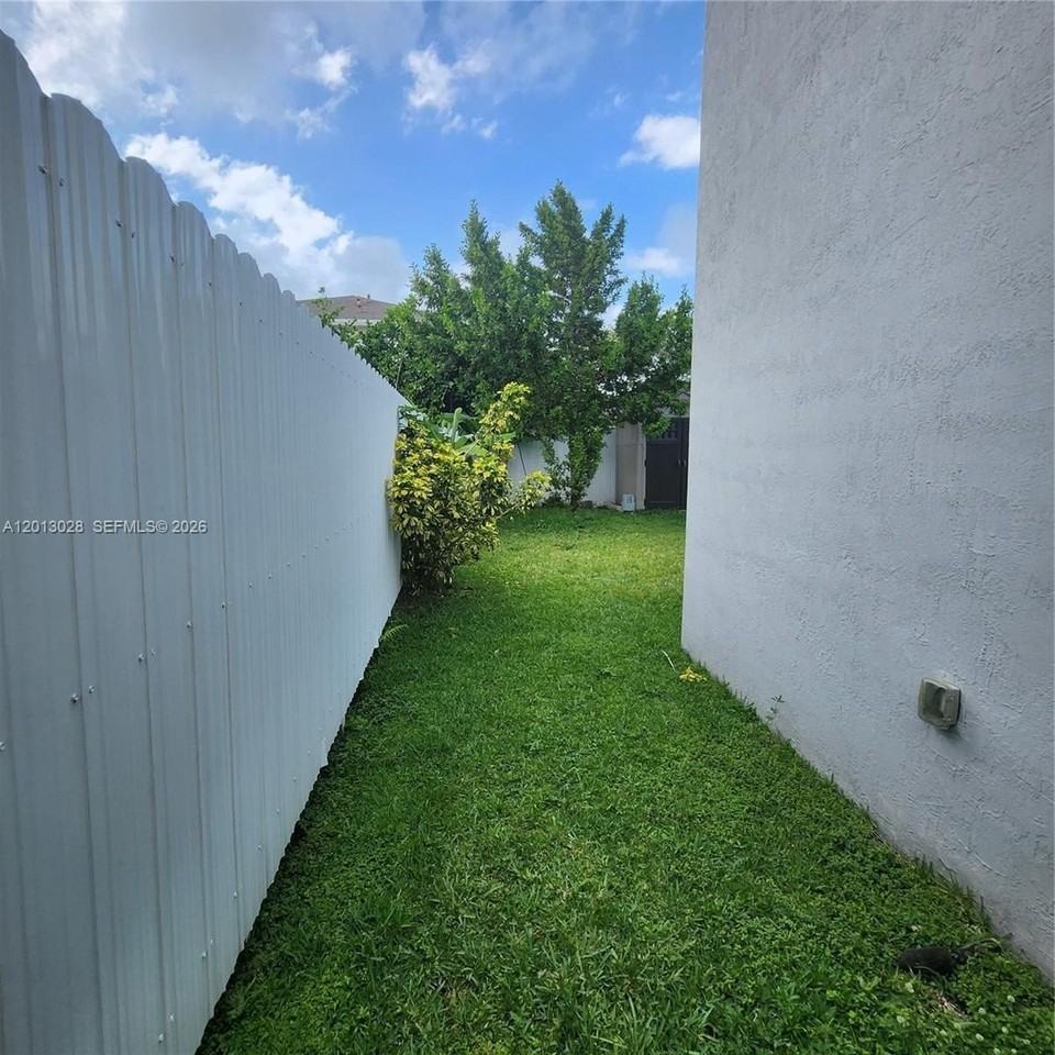 13245 Sw 271st Ter #1 - Photo 6 of 24