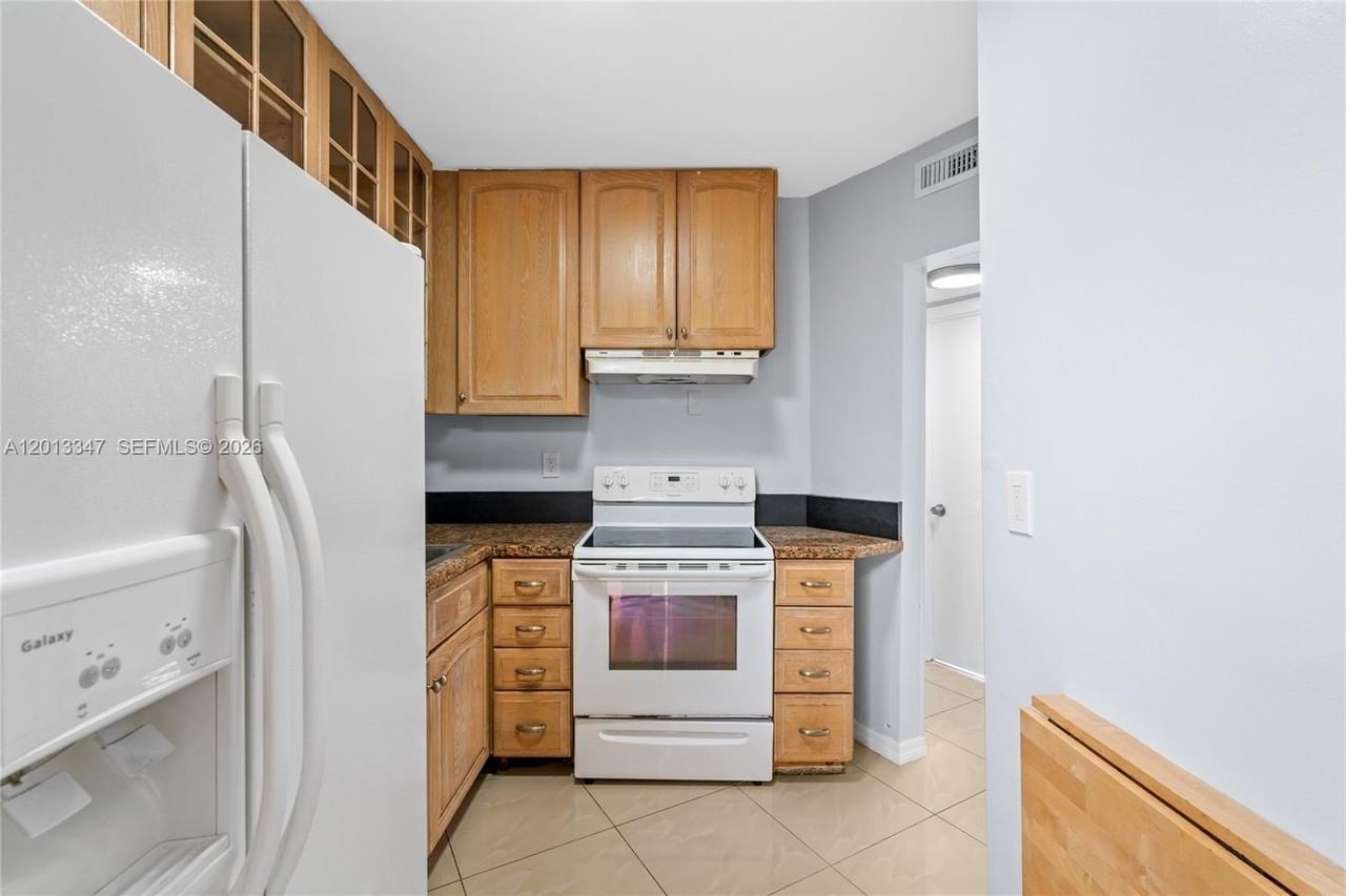 18638 Ne 18th Ave #244 - Photo 5 of 29