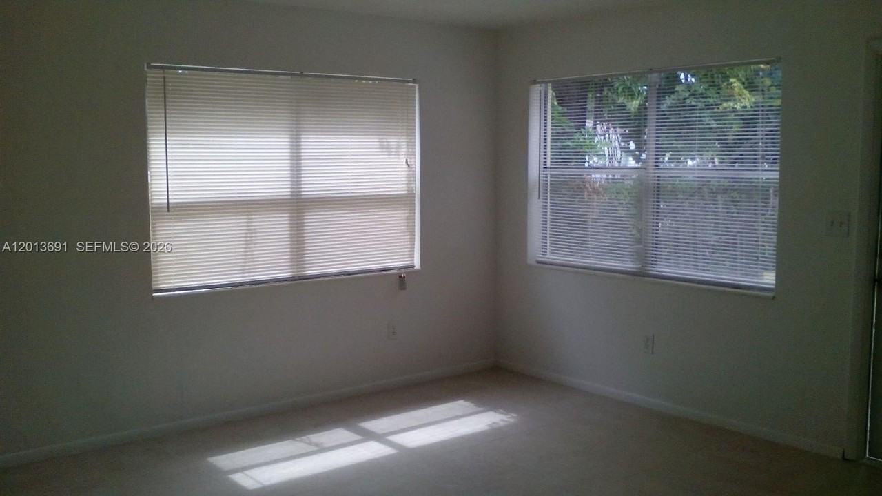 2633 Pierce St #106 - Photo 2 of 5