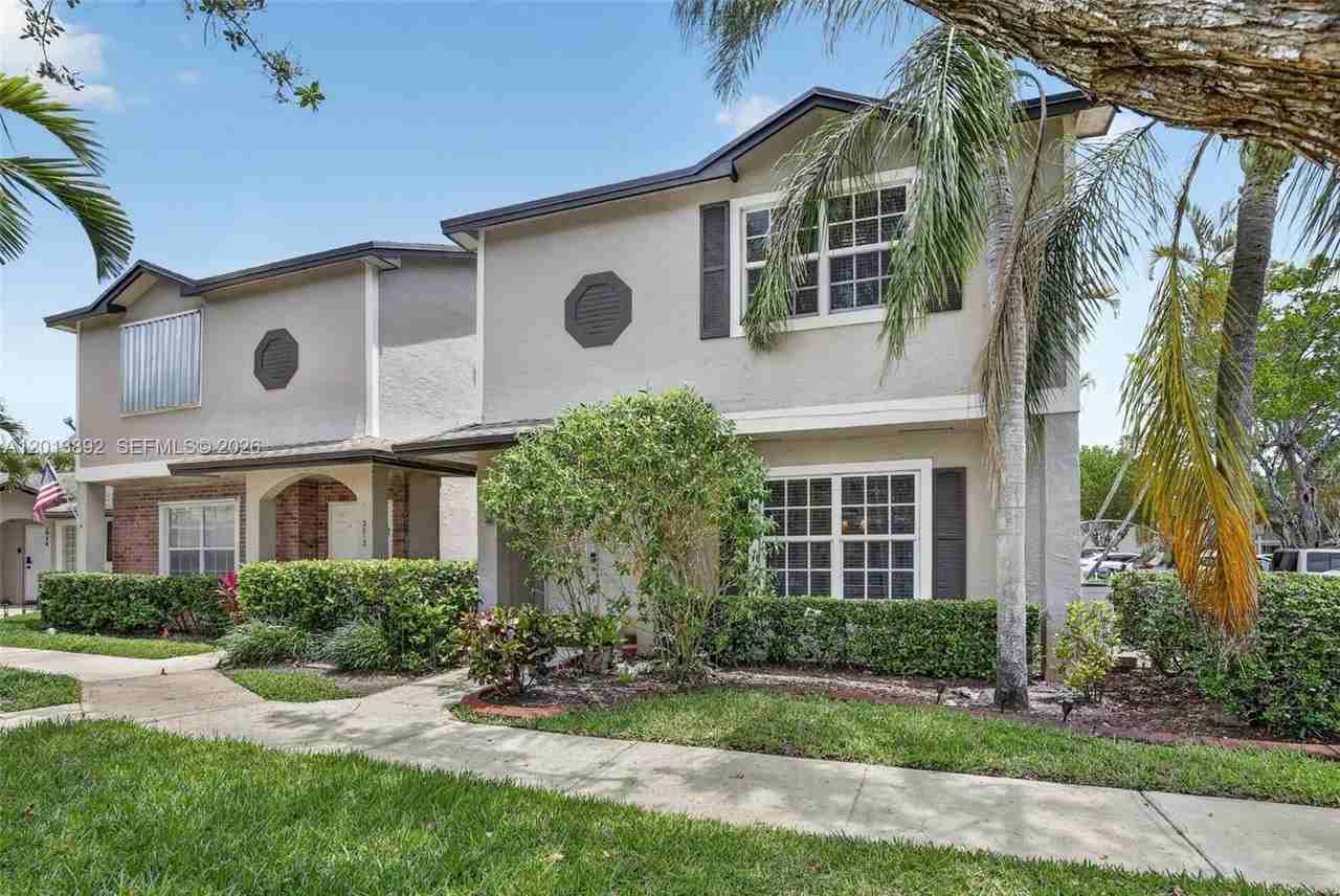 3815 Nw 122nd Ter #3815 - Photo 3 of 34